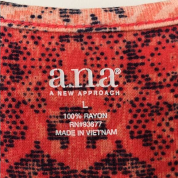 a.n.a Large V-neck Cap Sleeve High Low Ombre Coral & Navy Top - Picture 3 of 3